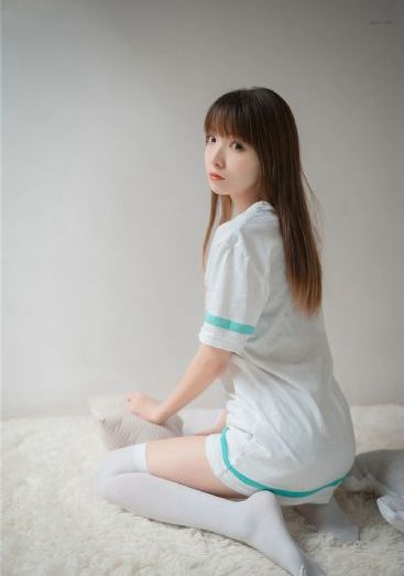 美女视频是黄的免费要骚的_1080P在线播放观看